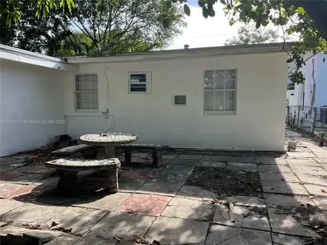 241 NW 32nd Street Miami FL 33127