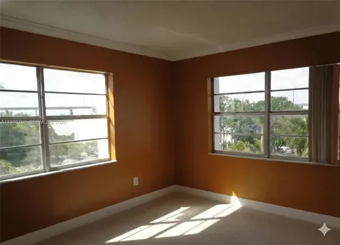 494 NW 165th Street Road Miami FL 33169