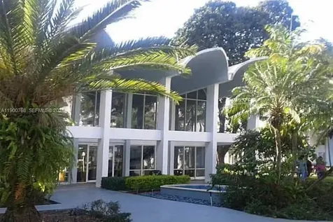 494 NW 165th Street Road Miami FL 33169