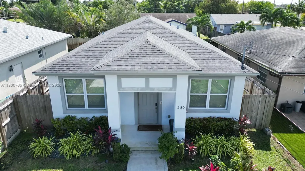 280 NE 35th Street Oakland Park FL 33334