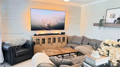 280 NE 35th Street Oakland Park FL 33334