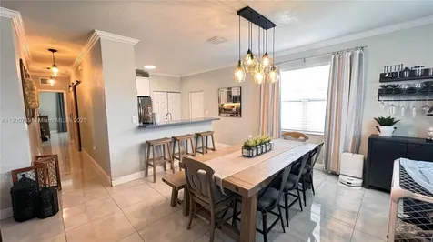 280 NE 35th Street Oakland Park FL 33334