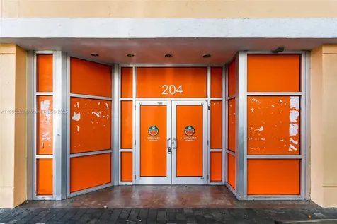 204 Miracle Mile Coral Gables FL 33134