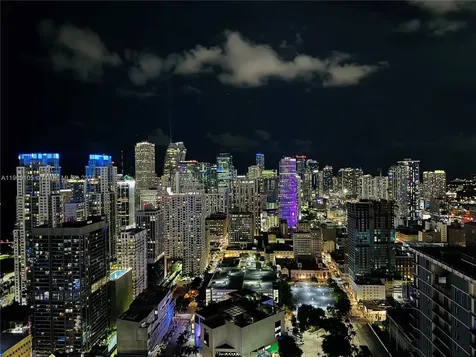159 NE 6th Street Miami FL 33132