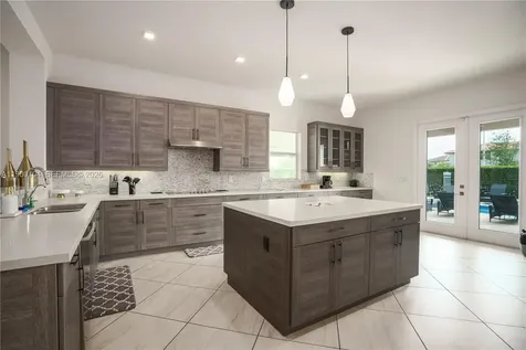 11 NW 122nd Avenue Miami FL 33182