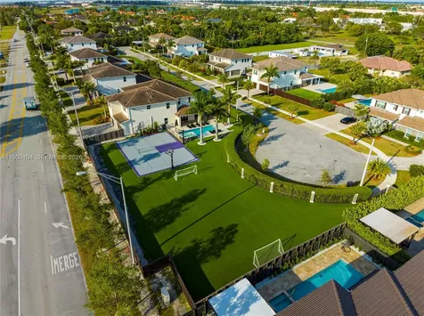 11 NW 122nd Avenue Miami FL 33182