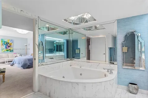 19667 Turnberry Way Aventura FL 33180