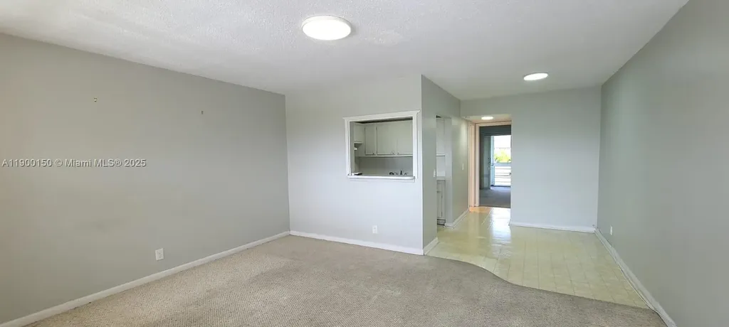 92 Berkshire D West Palm Beach FL 33417