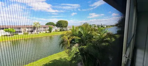 92 Berkshire D West Palm Beach FL 33417