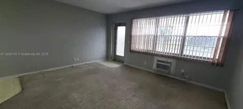 92 Berkshire D West Palm Beach FL 33417