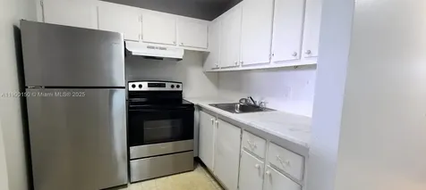 92 Berkshire D West Palm Beach FL 33417