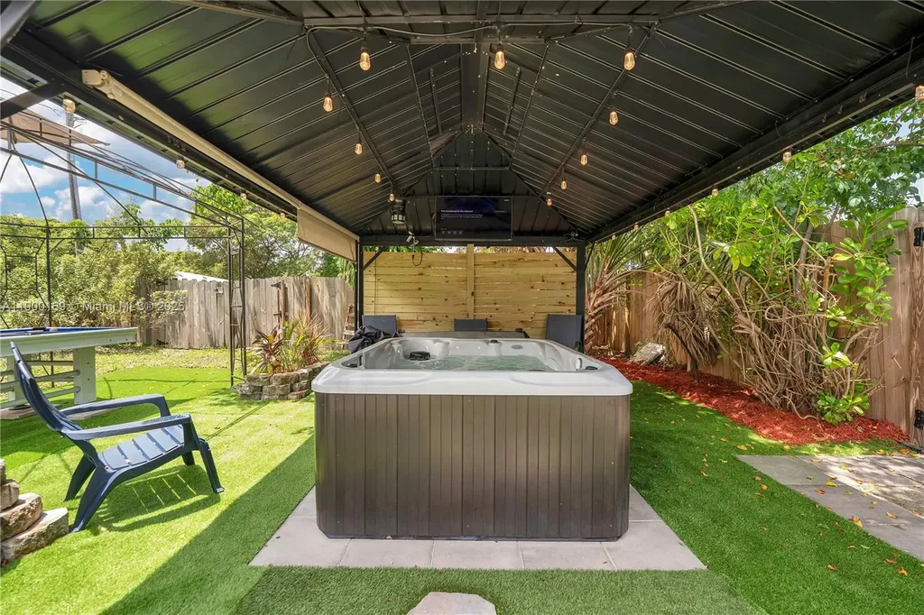 1841 NW 26th Avenue Fort Lauderdale FL 33311