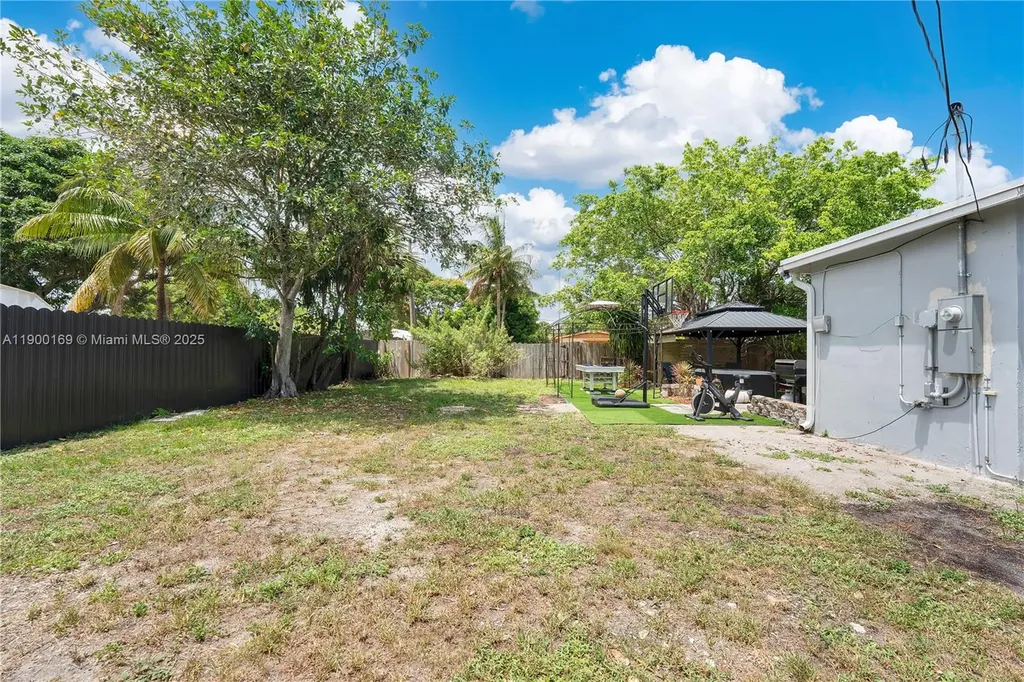 1841 NW 26th Avenue Fort Lauderdale FL 33311