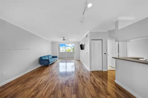 17125 N Bay Road Sunny Isles Beach FL 33160