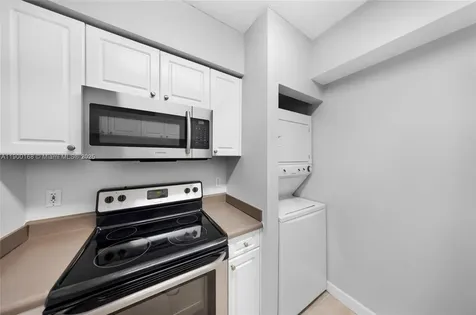 17125 N Bay Road Sunny Isles Beach FL 33160