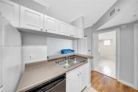 17125 N Bay Road Sunny Isles Beach FL 33160
