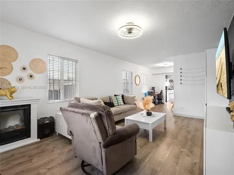 8401 NW 24th Place Miami FL 33147