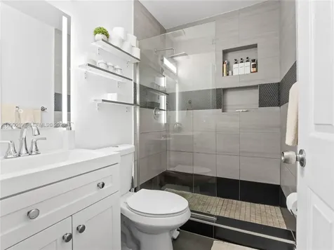 8401 NW 24th Place Miami FL 33147