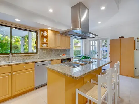 7950 Old Cutler Road Coral Gables FL 33143