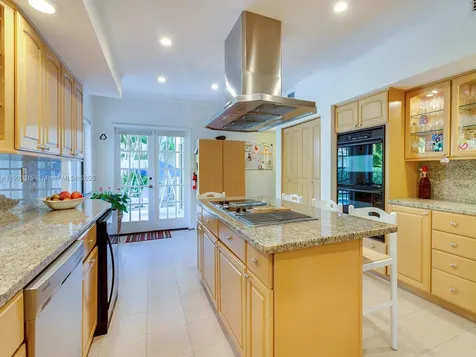 7950 Old Cutler Road Coral Gables FL 33143