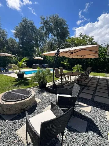 1430 NE 149th Street Miami FL 33161