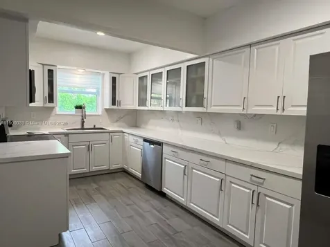 1430 NE 149th Street Miami FL 33161
