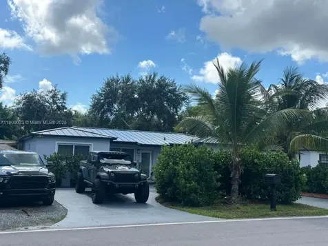 1430 NE 149th Street Miami FL 33161