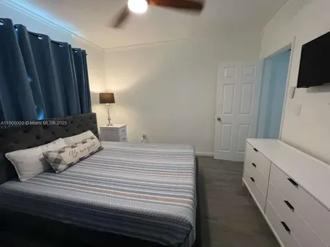 1430 NE 149th Street Miami FL 33161