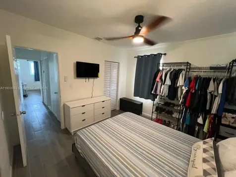 1430 NE 149th Street Miami FL 33161