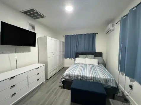 1430 NE 149th Street Miami FL 33161