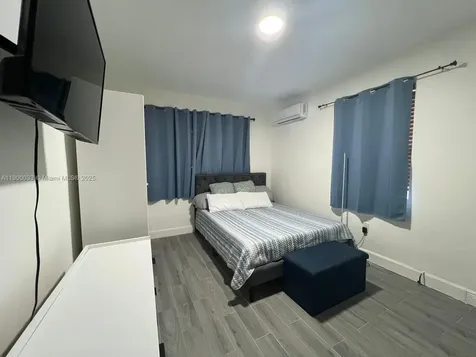 1430 NE 149th Street Miami FL 33161