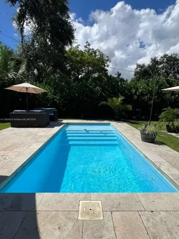 1430 NE 149th Street Miami FL 33161