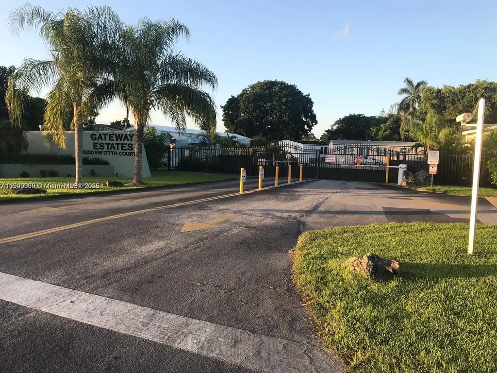 35250 SW 177 Th Ct # 168 Homestead FL 33034