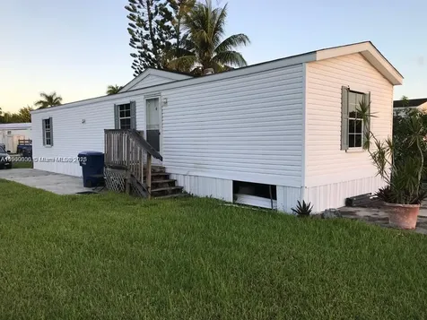 35250 SW 177 Th Ct # 168 Homestead FL 33034