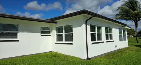 4404 NW 46th Way Tamarac FL 33319