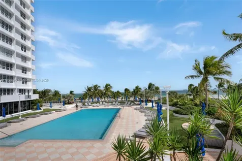100 Lincoln Road Miami Beach FL 33139