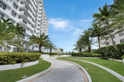 100 Lincoln Road Miami Beach FL 33139