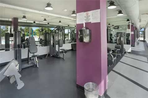 100 Lincoln Road Miami Beach FL 33139