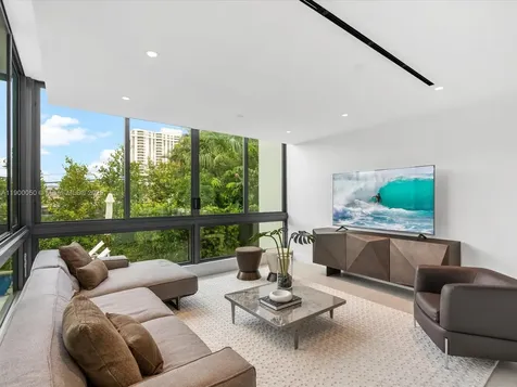 1501 NE 103rd Street Miami Shores FL 33138