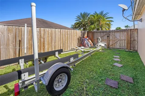 15846 SW 143rd Court Miami FL 33177