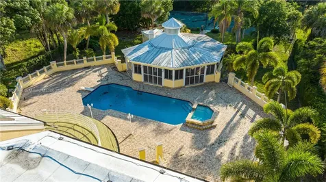 2827 S Indian River Drive Fort Pierce FL 34982