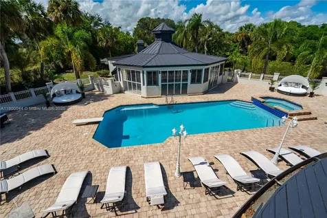 2827 S Indian River Drive Fort Pierce FL 34982