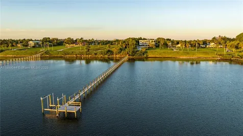 2827 S Indian River Drive Fort Pierce FL 34982