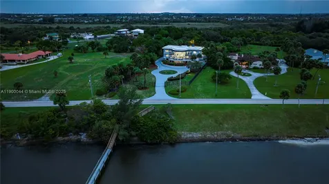 2827 S Indian River Drive Fort Pierce FL 34982