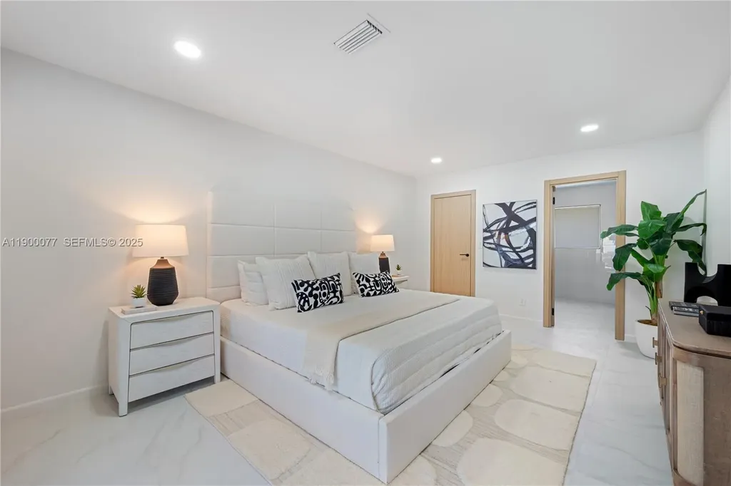 2415 NE 35th Drive Fort Lauderdale FL 33308