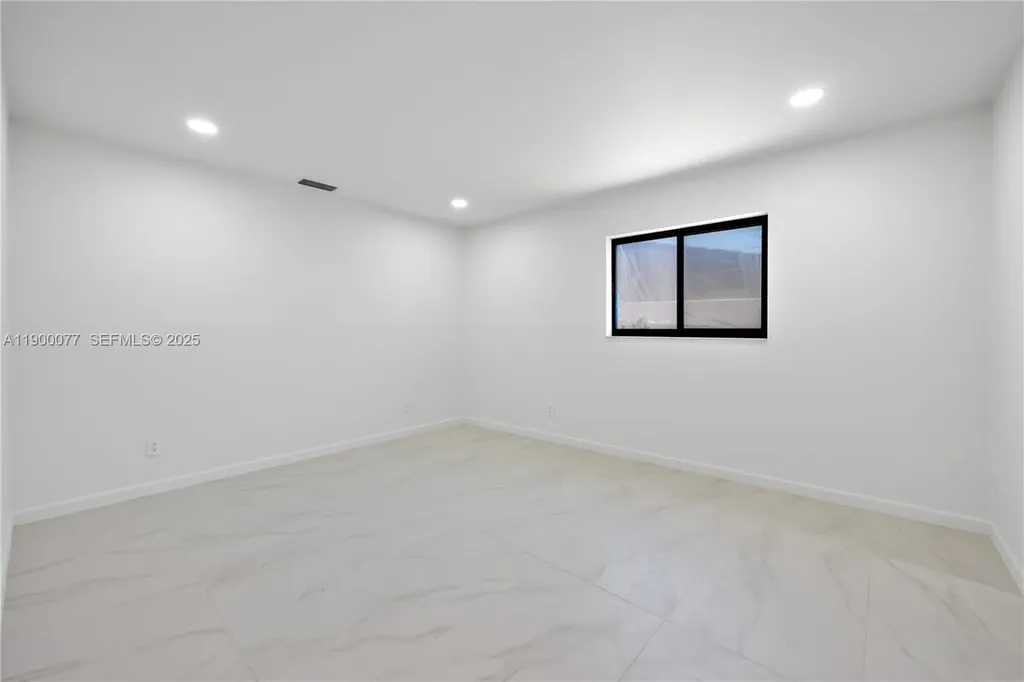 2415 NE 35th Drive Fort Lauderdale FL 33308