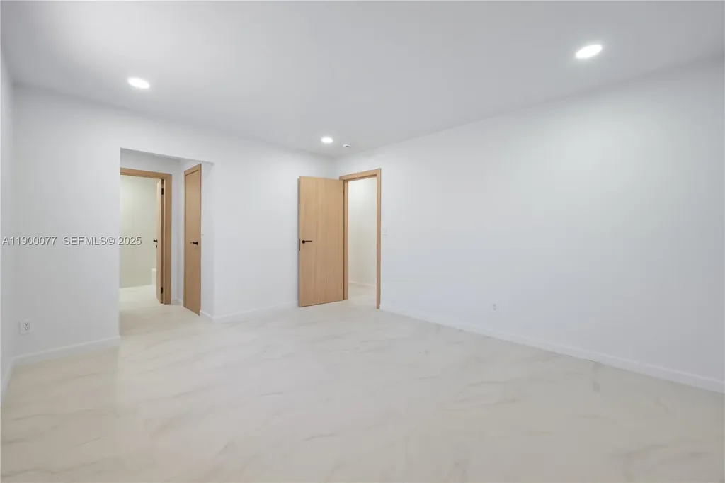 2415 NE 35th Drive Fort Lauderdale FL 33308