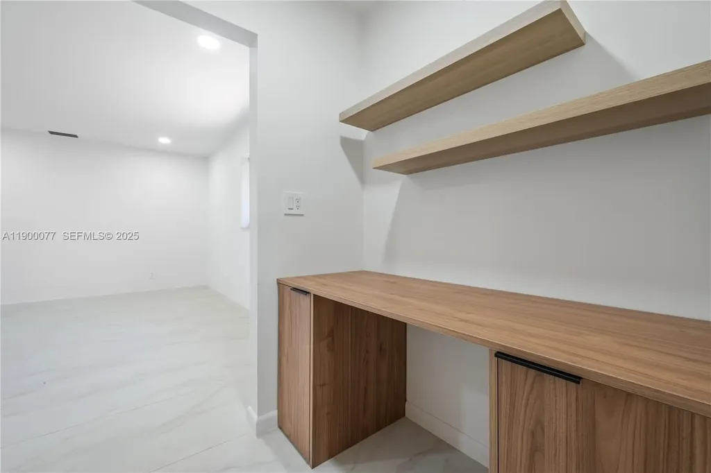 2415 NE 35th Drive Fort Lauderdale FL 33308