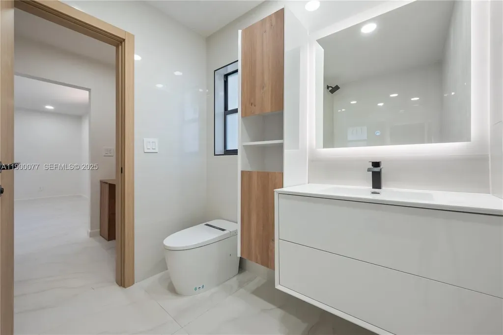 2415 NE 35th Drive Fort Lauderdale FL 33308