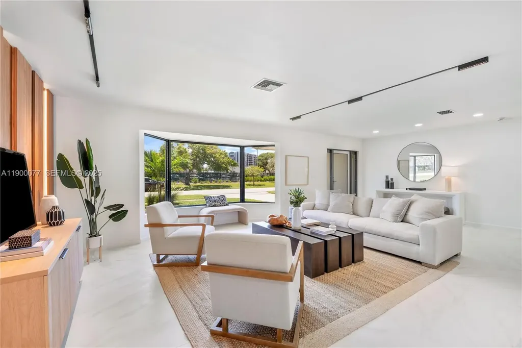 2415 NE 35th Drive Fort Lauderdale FL 33308